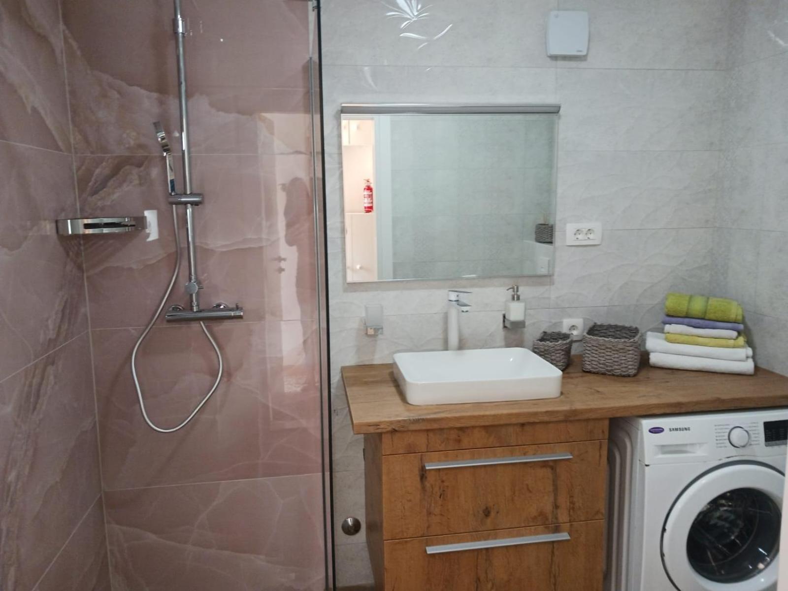 Apartment Ileana Трогір Екстер'єр фото