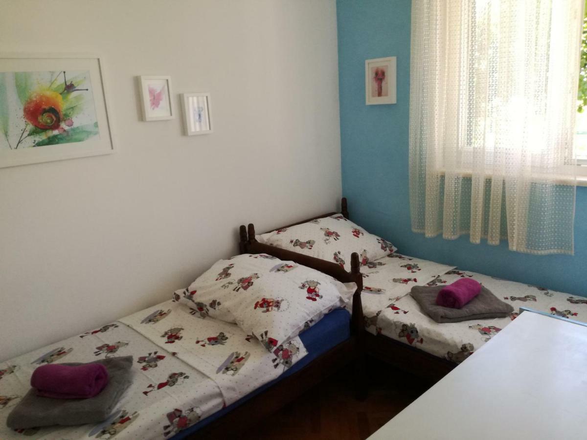 Apartment Ileana Трогір Екстер'єр фото