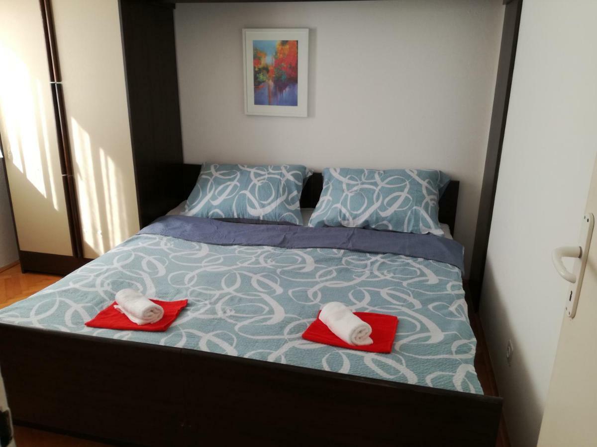 Apartment Ileana Трогір Екстер'єр фото